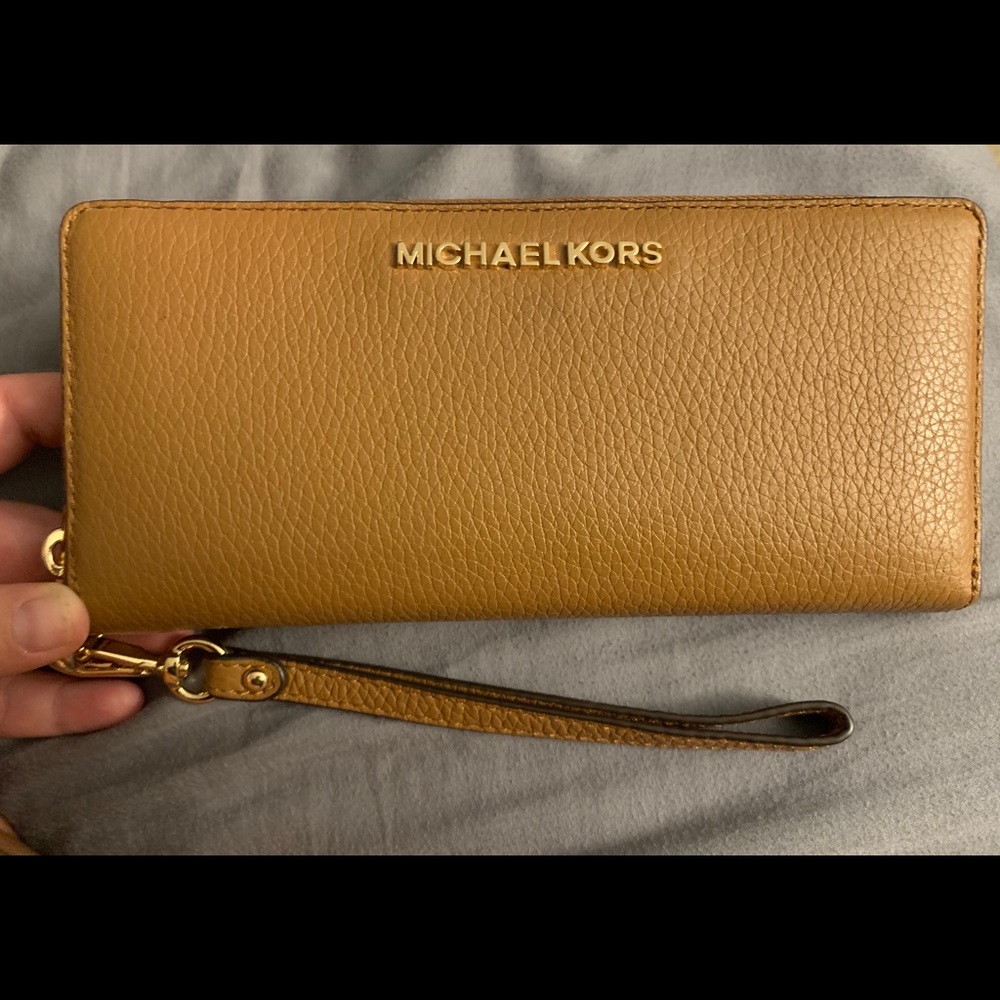 Michael Kors Wallet with wrist strap